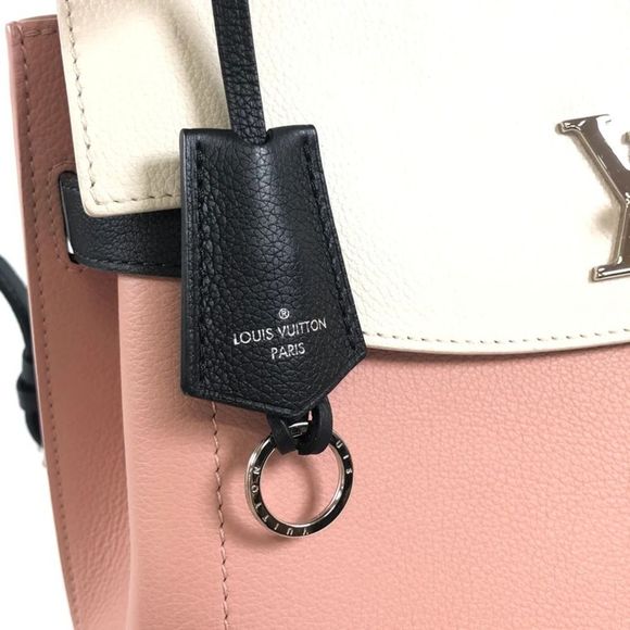 Louis Vuitton Lock Me Ever Shoulder Bag Pink - Picture 9 of 15